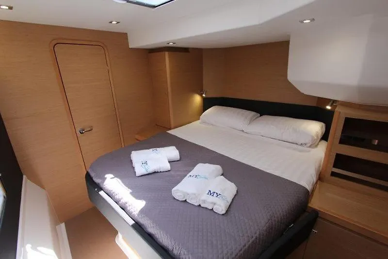 Boatel Naples Angioino Hotel 0*,  Italia